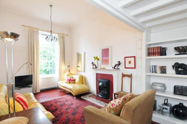 217 Charming first floor period city center apartment