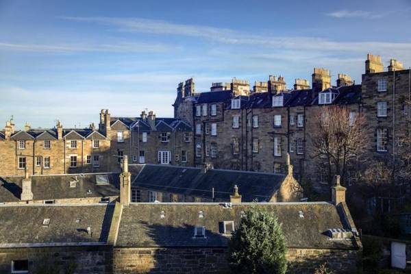 Clarendon Luxury Apartments