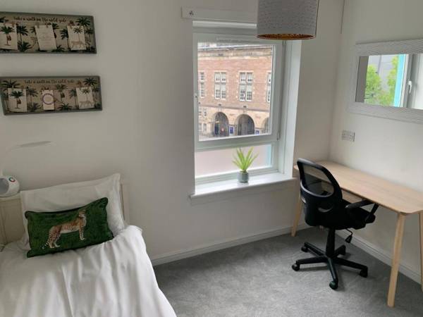 Workspace - Holyrood Duplex 3- Bedrooms Apartment