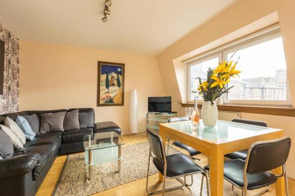 Amazing Castle View Apartment