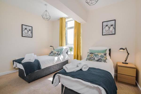 Modern apartments home from home long or short term bookings - MESH Accommodation