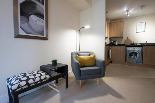 Bellaire Stays Ashford fully Serviced Apartments centrally located with Free Parking!