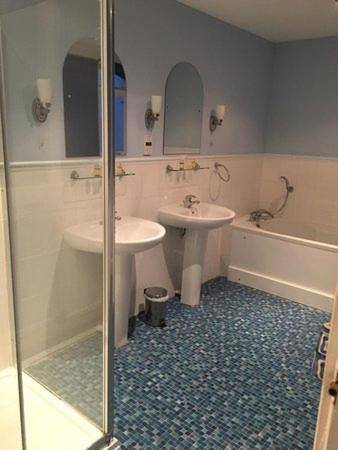 Albert Cottage Hotel