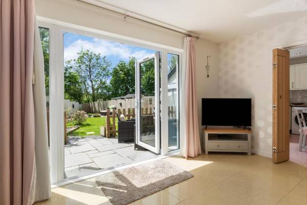 Parsonage Cottage- Peaceful Dog Friendly Cottage