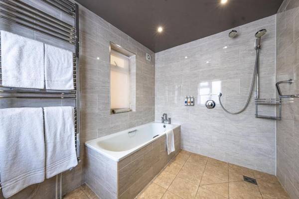 The Cricketers Clavering