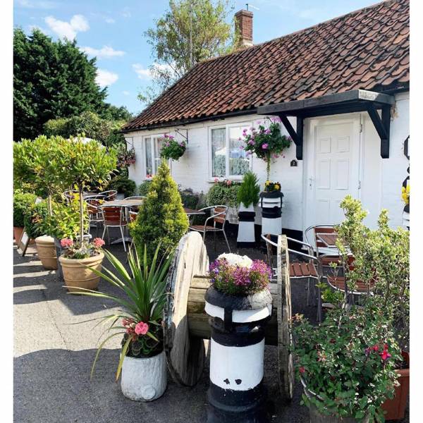 The White Horse Crostwick