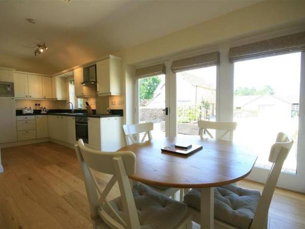 Nutchat Barn BURFORD