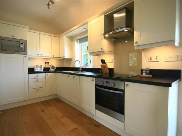 Nutchat Barn BURFORD