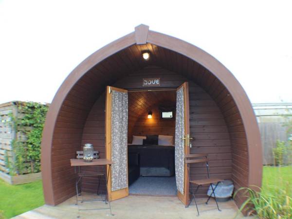 The Little Hide - Grown Up Glamping