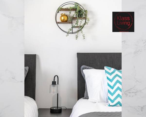 Three Bedroom Apartment by Klass Living Serviced Accommodation Coatbridge- Berwick Apartment With WiFi and Parking