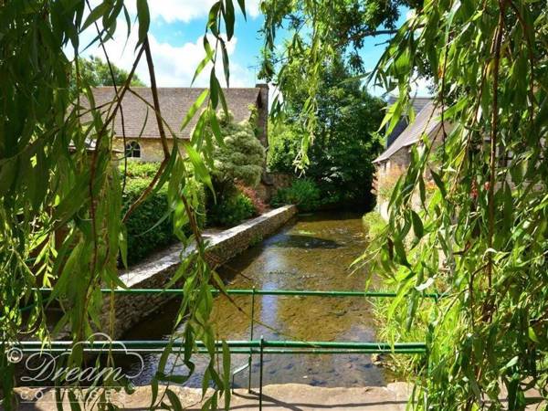 Bramble Cottage BURTON BRADSTOCK