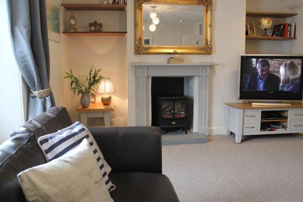 Tide House Seaside Holiday Cottage