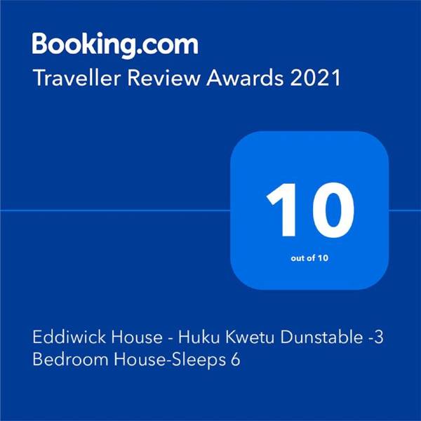 Eddiwick House - Huku Kwetu Dunstable -Spacious 3 Bedroom House- Sleeps 6 - Suitable & Affordable Group Accommodation - Business Travellers