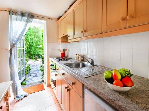 Sixpenny Cottage UPWEY WEYMOUTH