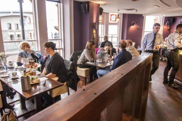 The Salty Dog Hotel & Bistro