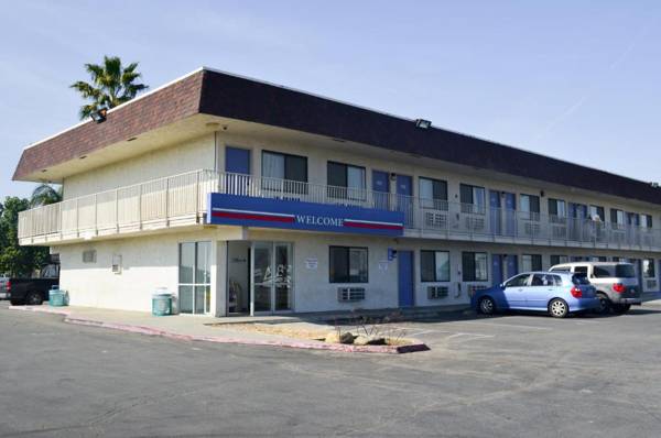 Motel 6 Lost Hills / Buttonwillow Racetrack