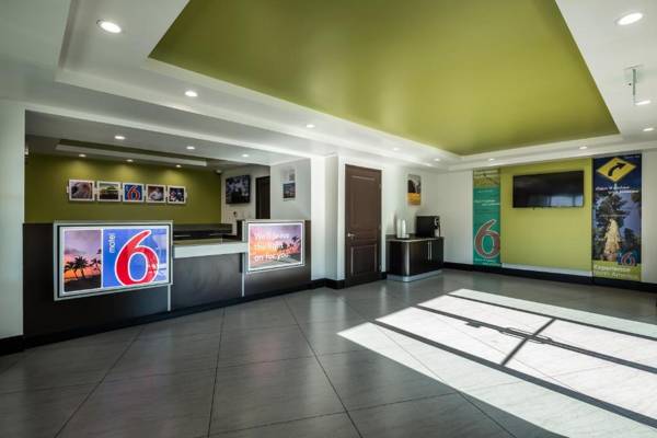 Motel 6-Canoga Park CA