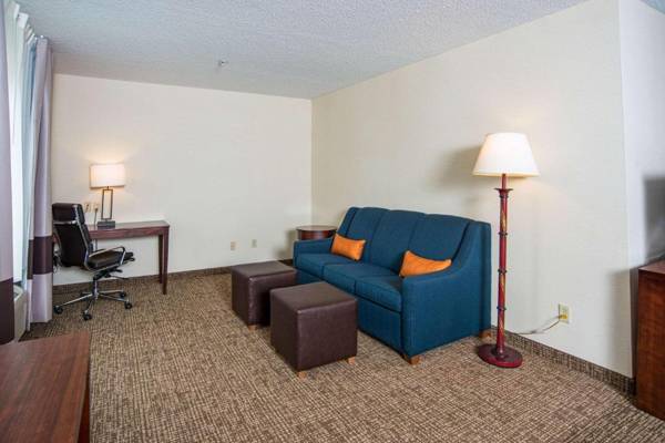 Workspace - Comfort Inn Naugatuck - Waterbury