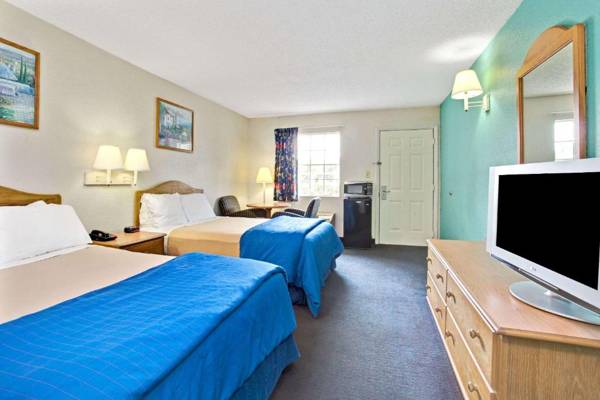 Travelodge Suites by Wyndham MacClenny