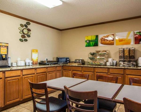 Quality Inn & Suites Eldridge Davenport North