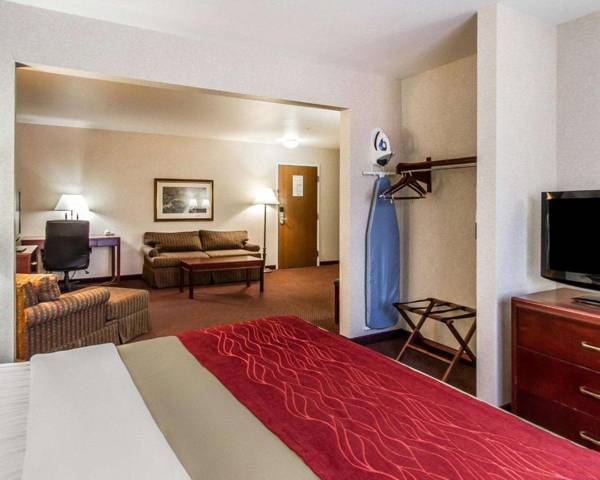 Quality Inn & Suites Fort Madison near Hwy 61