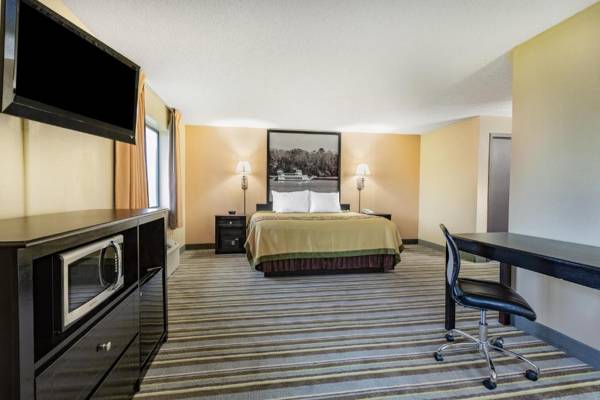 Workspace - Super 8 by Wyndham Iowa Falls