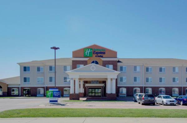 Holiday Inn Express & Suites Le Mars an IHG Hotel