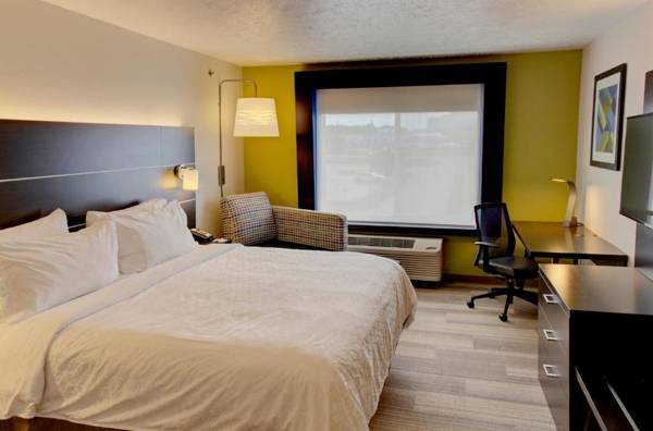 Holiday Inn Express & Suites Le Mars an IHG Hotel