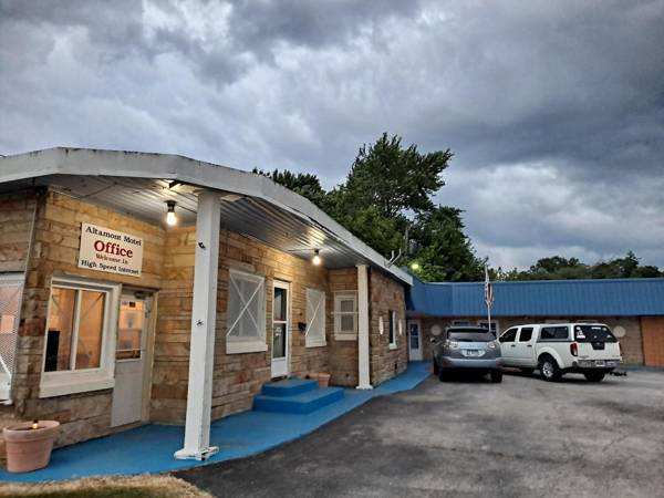 Altamont Motel