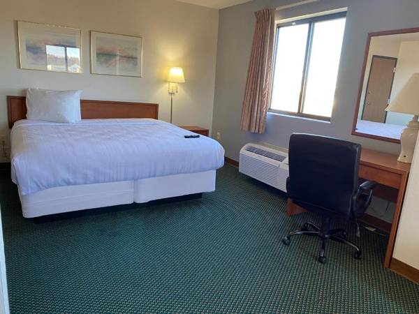 Workspace - Carlyle Inn & Suites