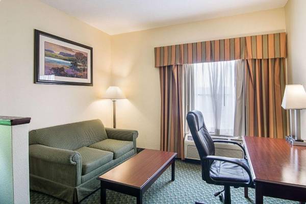 Workspace - Quality Inn and Suites Harvey
