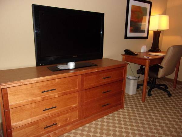 Workspace - Holiday Inn Express Hotel & Suites Chicago West Roselle an IHG Hotel
