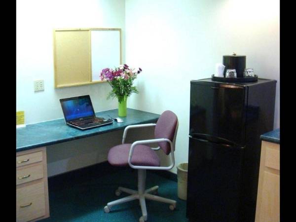 Workspace - Americas Best Value Inn & Suites - Bluffton