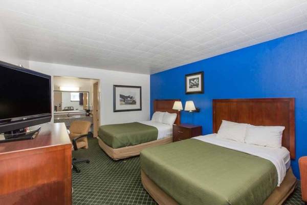 Travelodge by Wyndham Great Bend