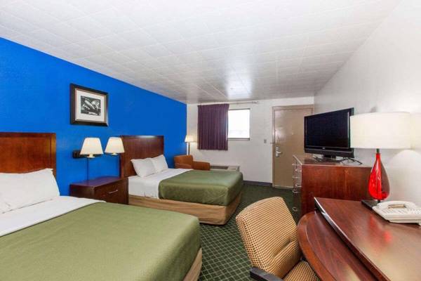 Travelodge by Wyndham Great Bend