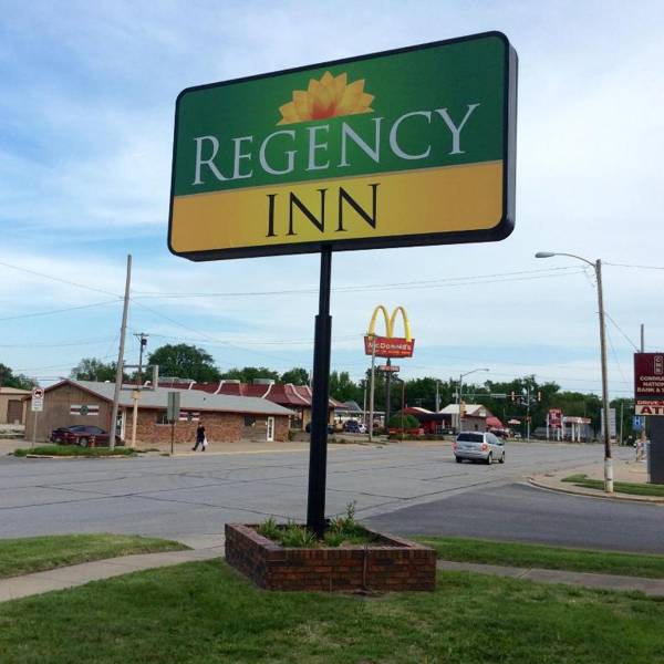 Regency Inn Iola