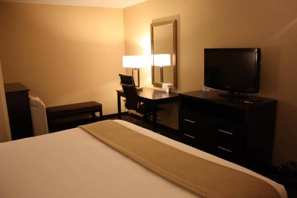 Workspace - Holiday Inn Express - Ludlow - Chicopee Area an IHG Hotel