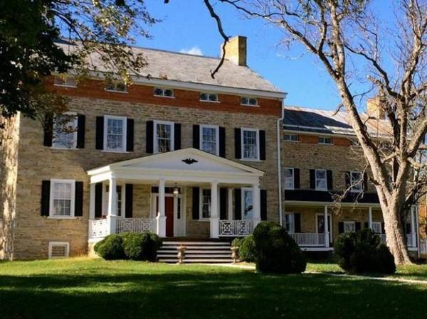 Inn at Springfield Manor