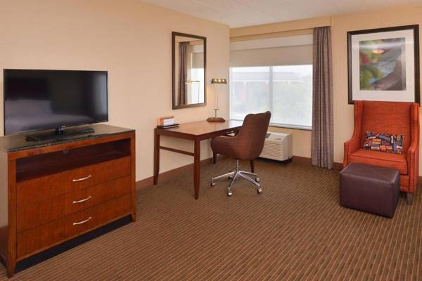 Workspace - Hilton Garden Inn White Marsh