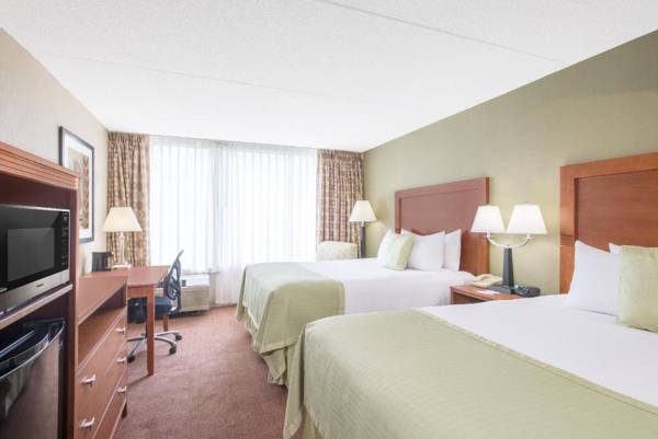 Ramada by Wyndham Ellsworth - Bar Harbor