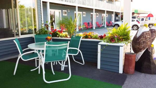 Colonial Inn Ellsworth