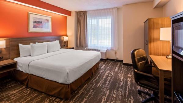 Workspace - Charlevoix Inn & Suites SureStay Collection by Best Western