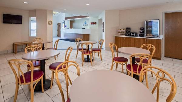 Charlevoix Inn & Suites SureStay Collection by Best Western