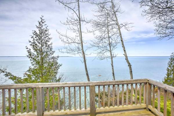 Gorgeous Charlevoix Home on Lake Michigan!