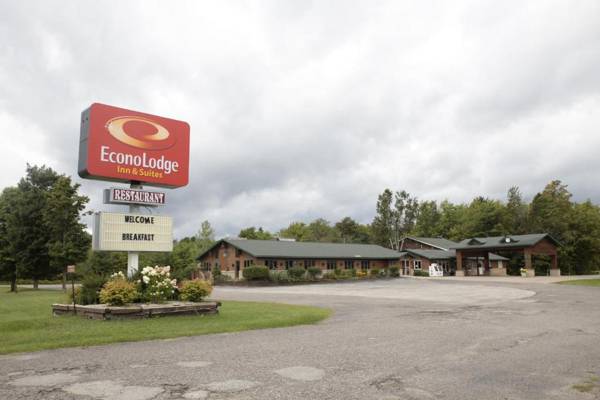 Econo Lodge Inn & Suites Munising Area