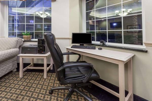 Workspace - Days Inn by Wyndham Pentwater