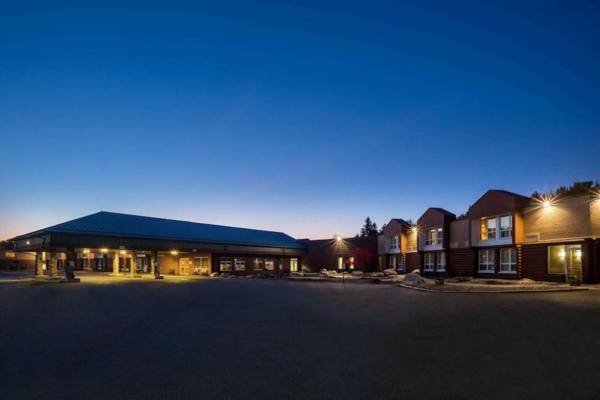 AmericInn by Wyndham International Falls