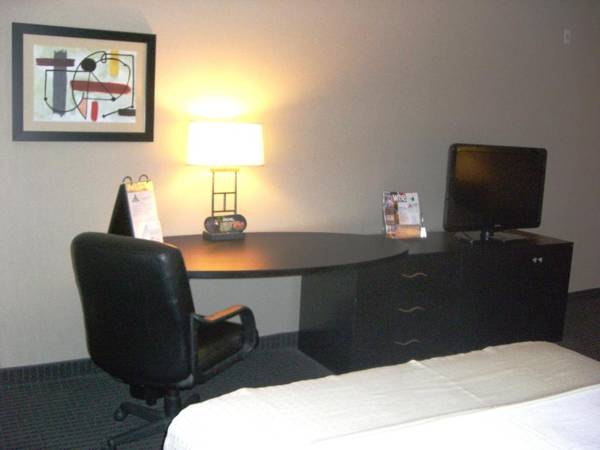 Workspace - Holiday Inn St. Paul Northeast - Lake Elmo an IHG Hotel