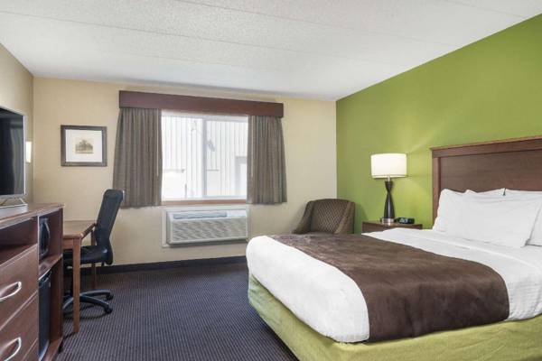 Workspace - AmericInn by Wyndham Little Falls