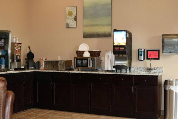 Cobblestone Inn & Suites - Maryville